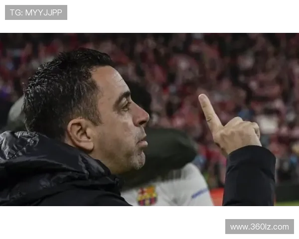 阿斯:哈维此前想放走莱万,认为他身体和比赛水平不行了 阿斯:哈维此前想放走莱万,认为他身体和比赛水平不行了